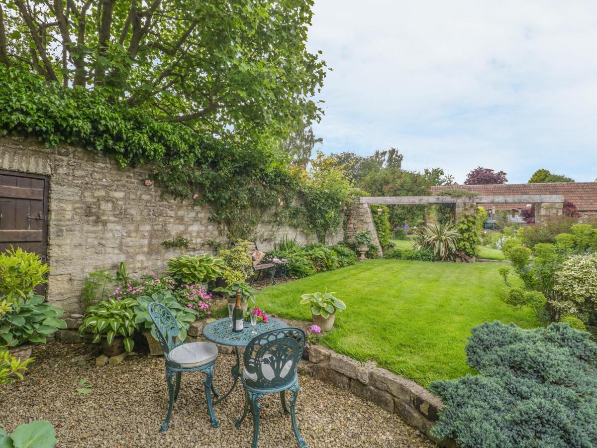 Pike Cottage Acton Turville Exterior foto